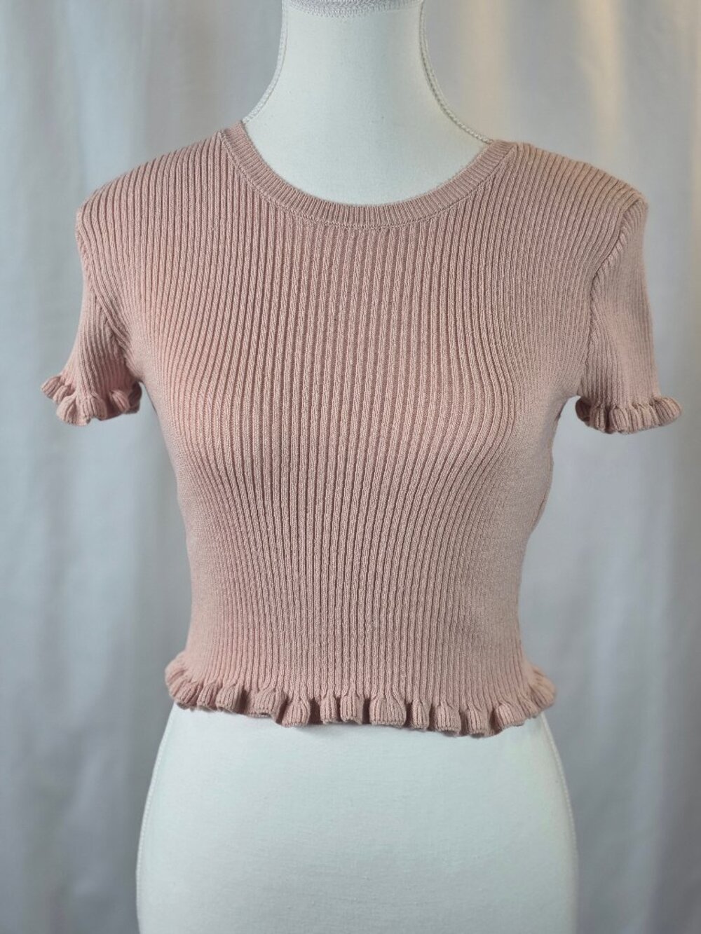 Zara Ribbed Knit Crop Top with Lettuce-Edge/Ruffled Trim Size S - Picture 2 of 9